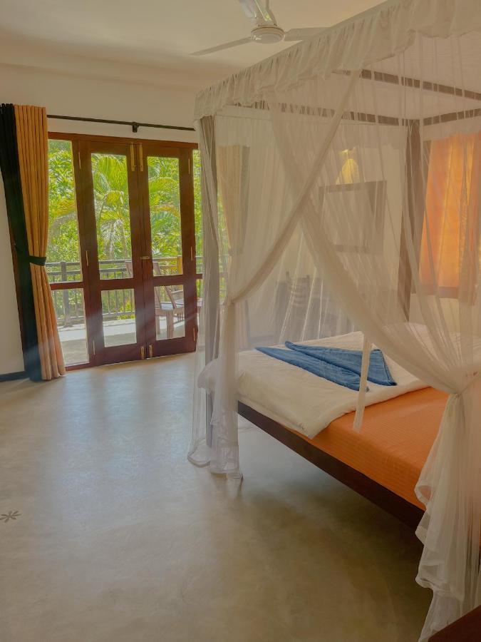 Отель Easy Living Хиккадува Экстерьер фото